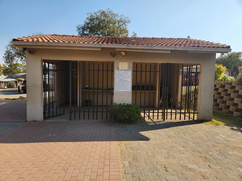 3 Bedroom Property for Sale in Country View Gauteng