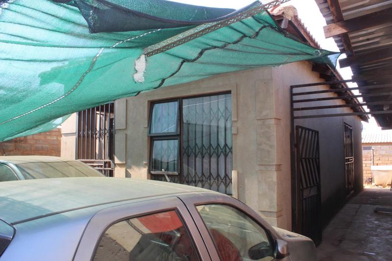 2 Bedroom Property for Sale in Tshepisong Gauteng