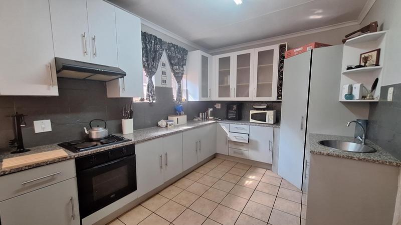 3 Bedroom Property for Sale in Wierda Park Gauteng