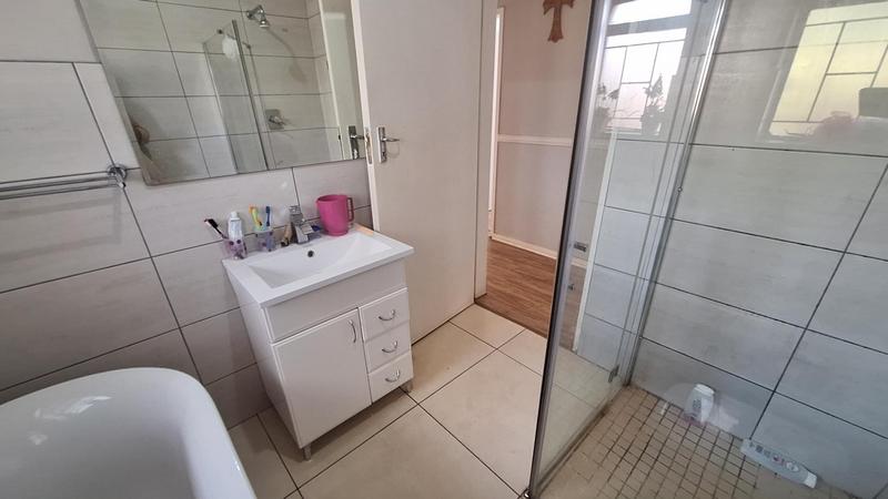 3 Bedroom Property for Sale in Wierda Park Gauteng