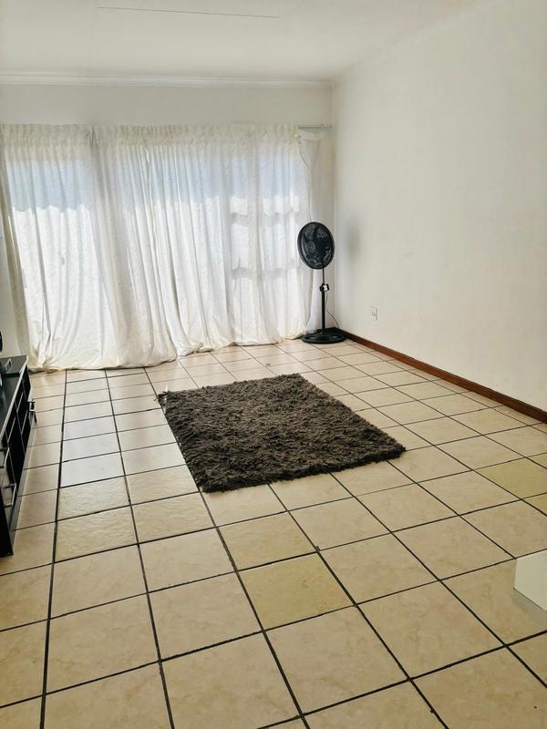 To Let 2 Bedroom Property for Rent in Buccleuch Gauteng