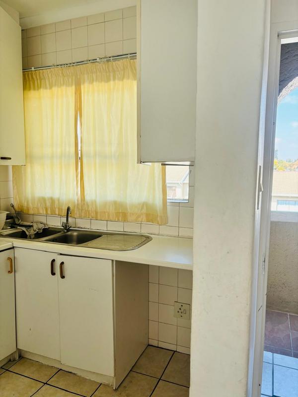 To Let 2 Bedroom Property for Rent in Buccleuch Gauteng