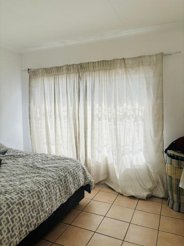 To Let 2 Bedroom Property for Rent in Buccleuch Gauteng