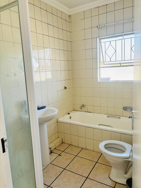 To Let 2 Bedroom Property for Rent in Buccleuch Gauteng