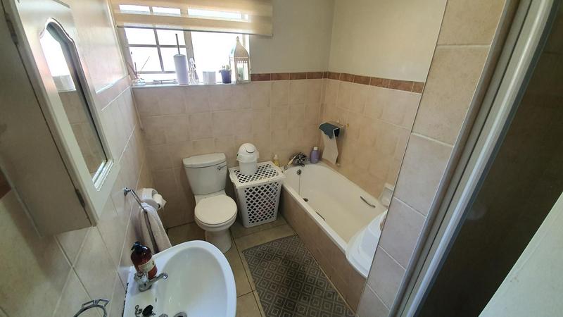 2 Bedroom Property for Sale in Montana Park Gauteng