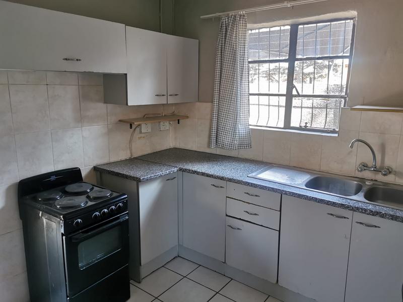 To Let 1 Bedroom Property for Rent in Strubenvale Gauteng