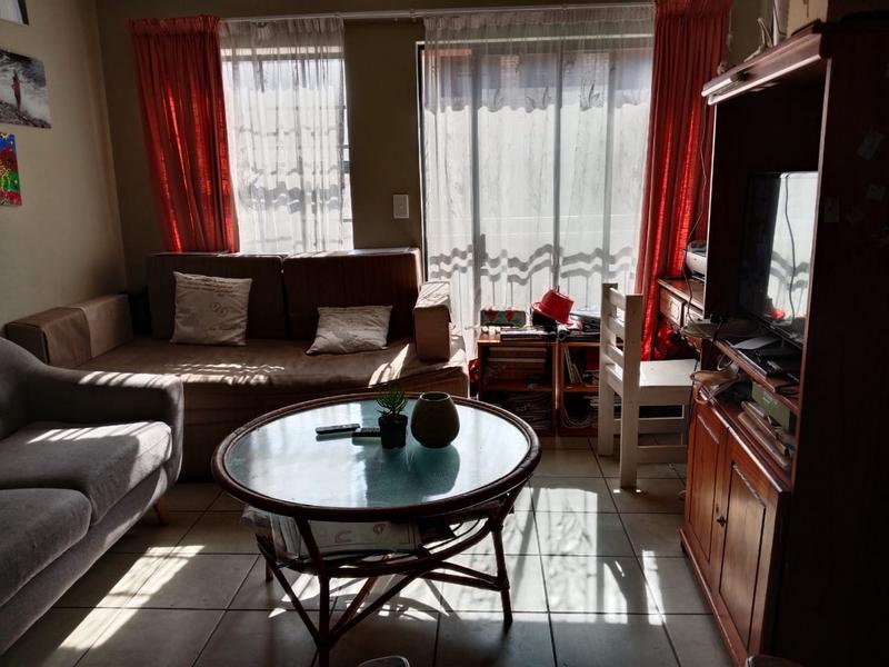 To Let 2 Bedroom Property for Rent in Montana Tuine Gauteng