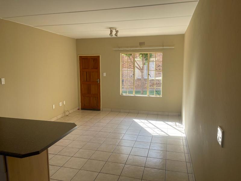 To Let 2 Bedroom Property for Rent in Radiokop Gauteng