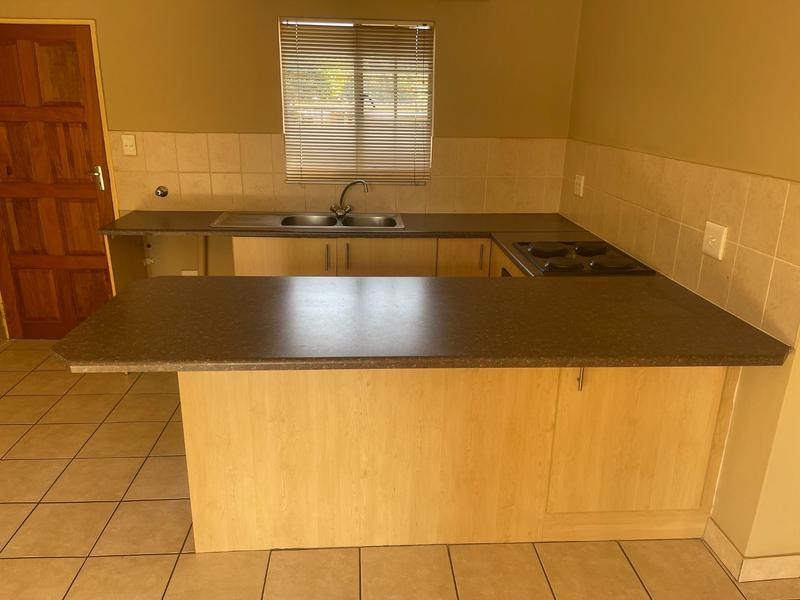 To Let 2 Bedroom Property for Rent in Radiokop Gauteng