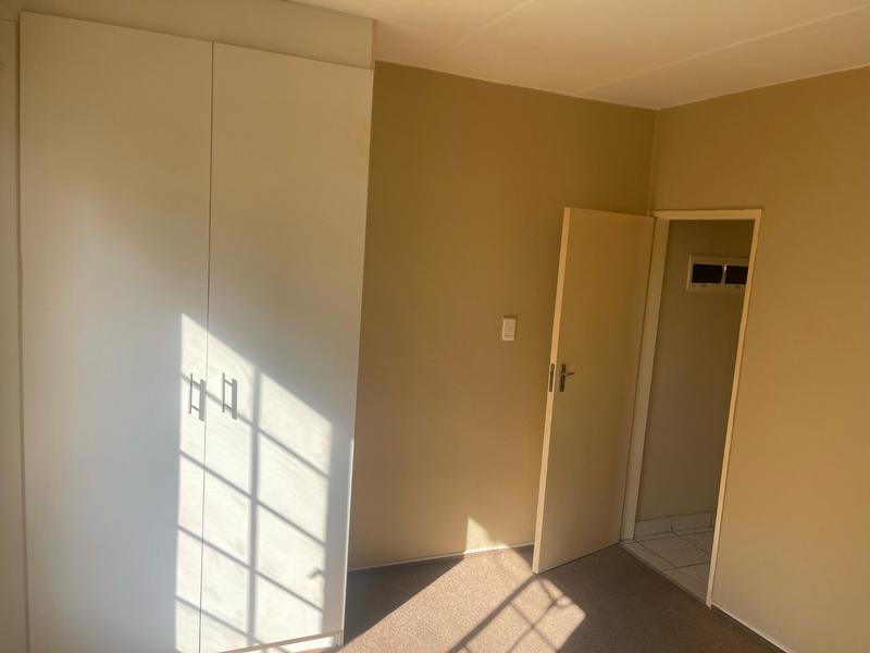 To Let 2 Bedroom Property for Rent in Radiokop Gauteng