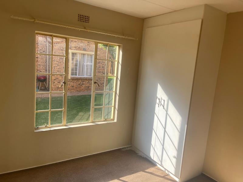 To Let 2 Bedroom Property for Rent in Radiokop Gauteng