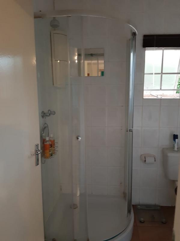 1 Bedroom Property for Sale in Helderkruin Gauteng