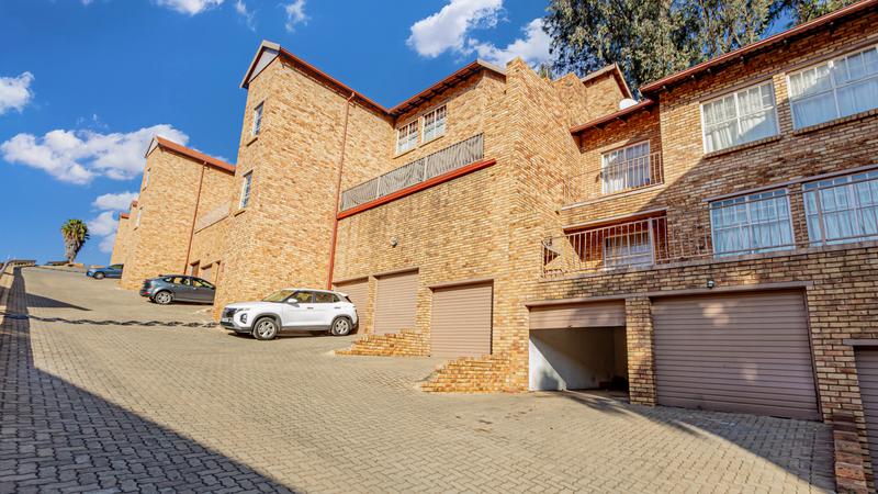 1 Bedroom Property for Sale in Helderkruin Gauteng