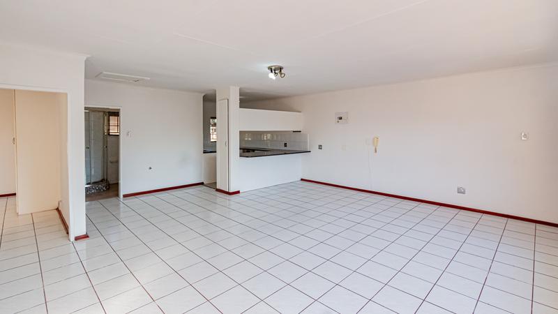 1 Bedroom Property for Sale in Helderkruin Gauteng