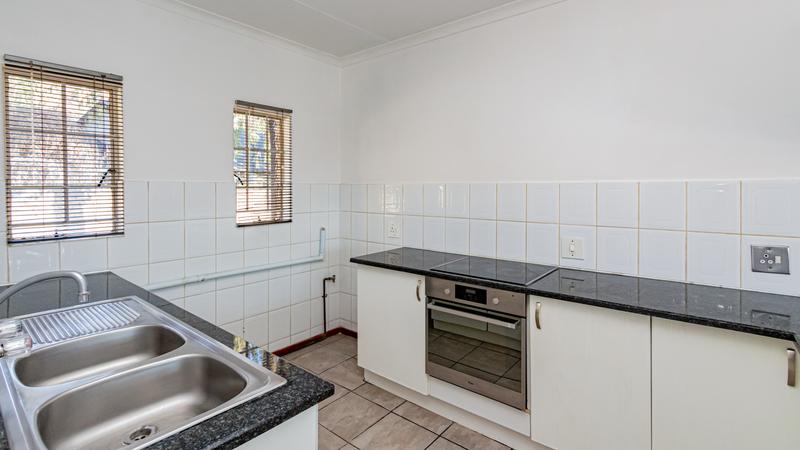 1 Bedroom Property for Sale in Helderkruin Gauteng