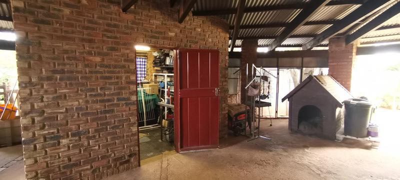 3 Bedroom Property for Sale in Haakdoornboom AH Gauteng