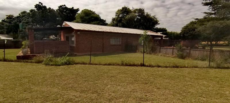 3 Bedroom Property for Sale in Haakdoornboom AH Gauteng