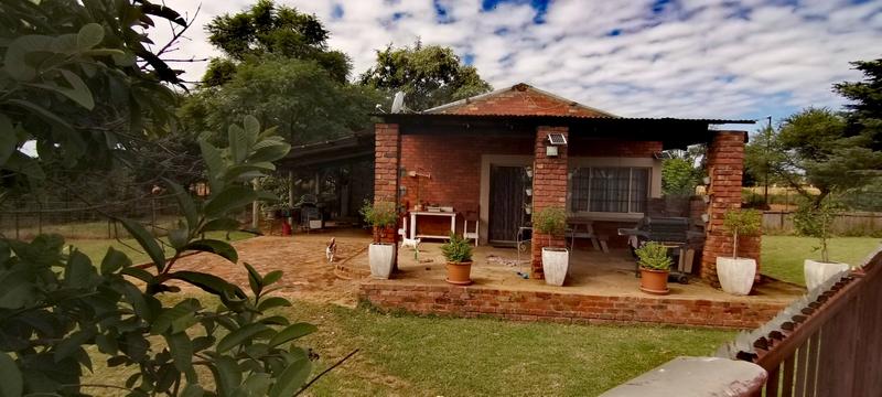 3 Bedroom Property for Sale in Haakdoornboom AH Gauteng