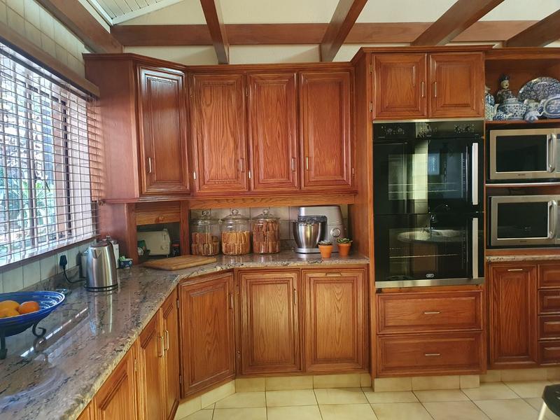 5 Bedroom Property for Sale in Florauna Gauteng