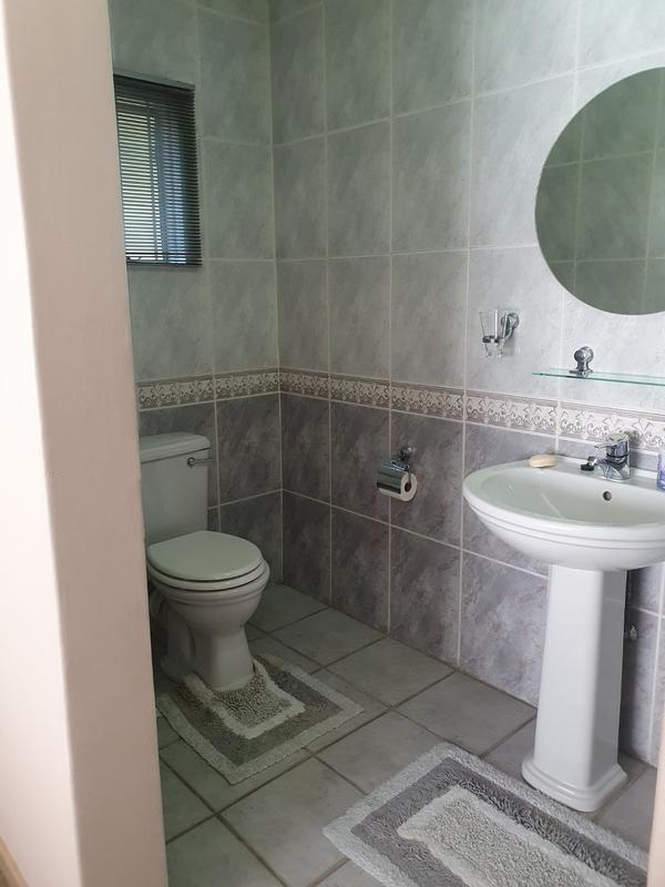 5 Bedroom Property for Sale in Florauna Gauteng