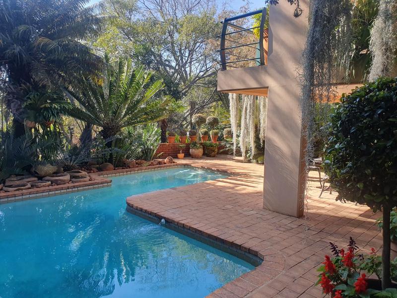 5 Bedroom Property for Sale in Florauna Gauteng