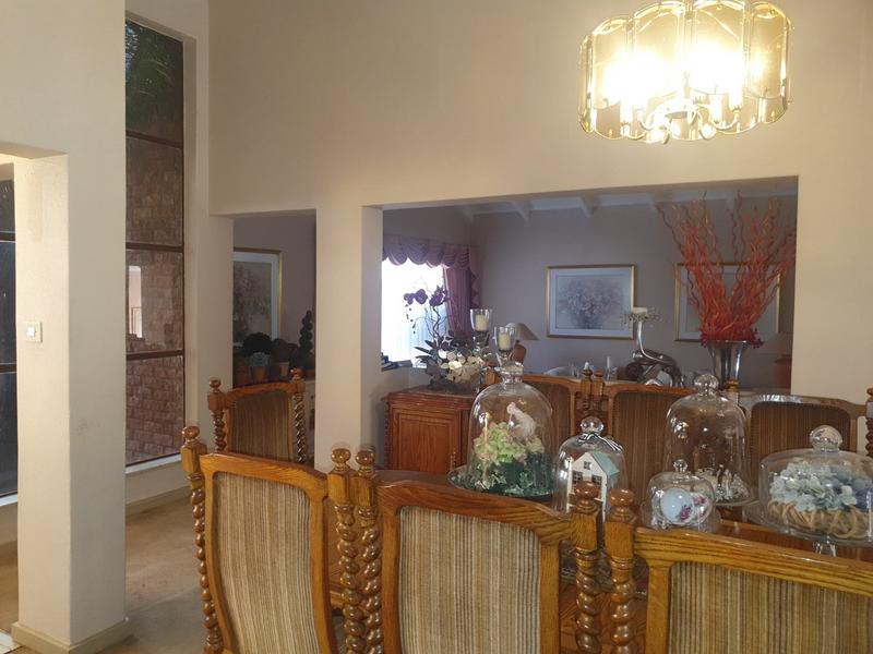 5 Bedroom Property for Sale in Florauna Gauteng