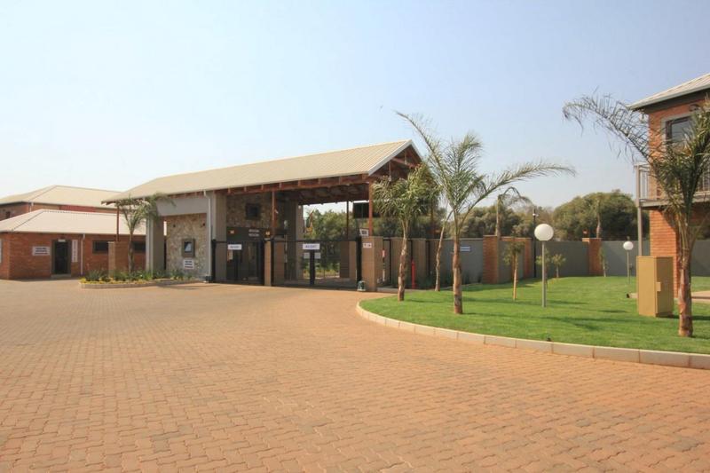 2 Bedroom Property for Sale in Andeon Gauteng