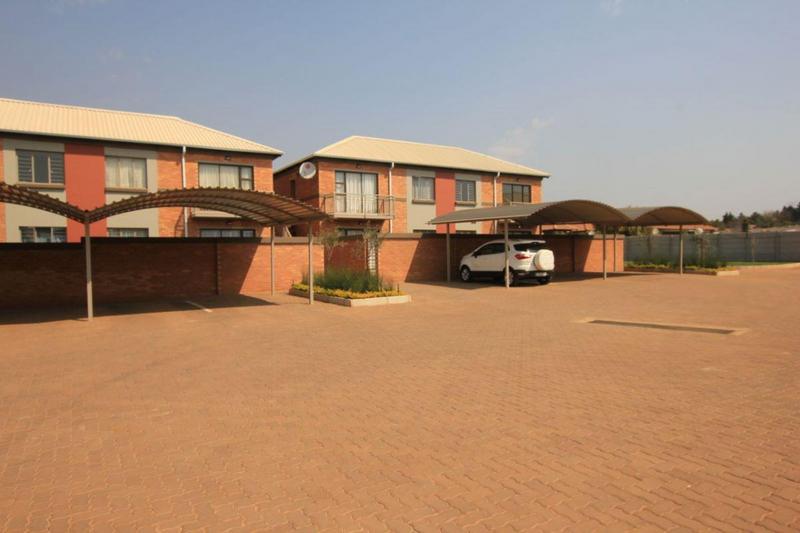 2 Bedroom Property for Sale in Andeon Gauteng