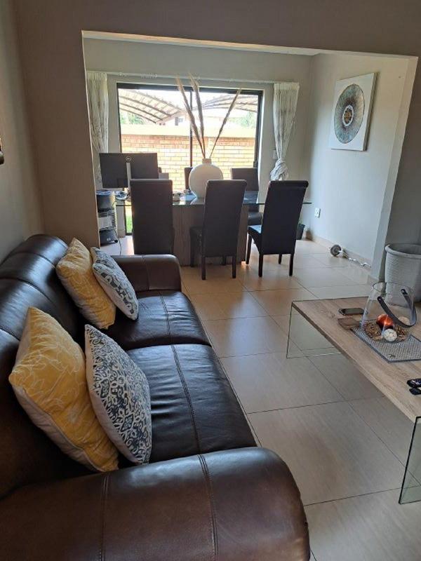 2 Bedroom Property for Sale in Andeon Gauteng