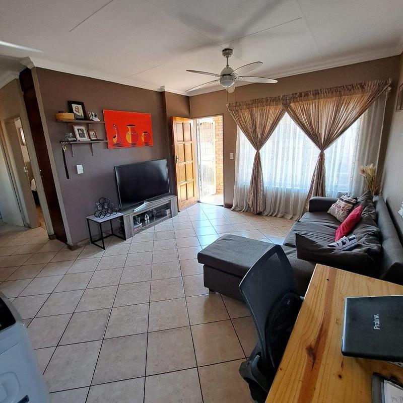 1 Bedroom Property for Sale in Andeon Gauteng