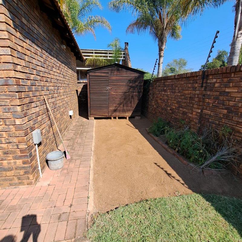 1 Bedroom Property for Sale in Andeon Gauteng