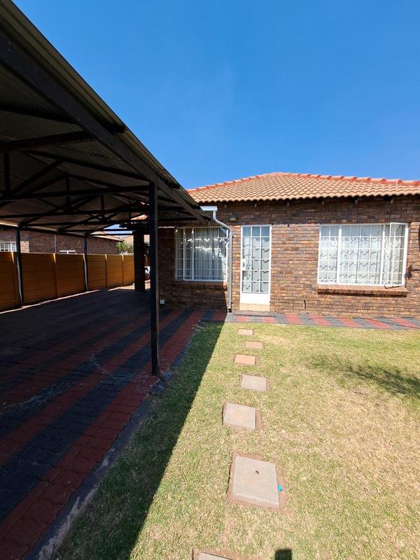 2 Bedroom Property for Sale in Pretoria West Gauteng