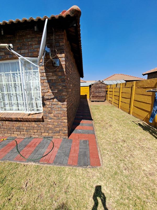 2 Bedroom Property for Sale in Pretoria West Gauteng