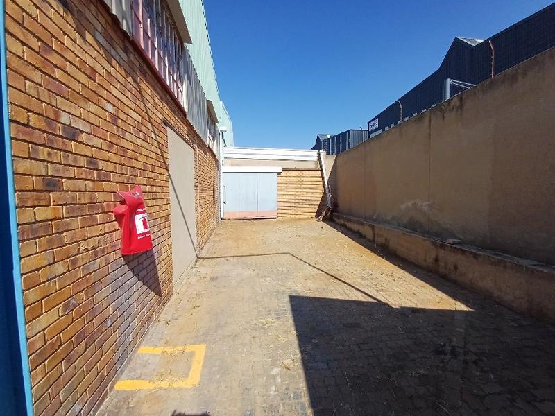 To Let commercial Property for Rent in Rooihuiskraal Gauteng