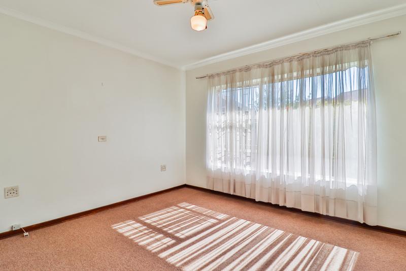 2 Bedroom Property for Sale in Edenvale Gauteng