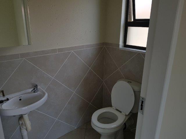 To Let 2 Bedroom Property for Rent in Brentwood Gauteng