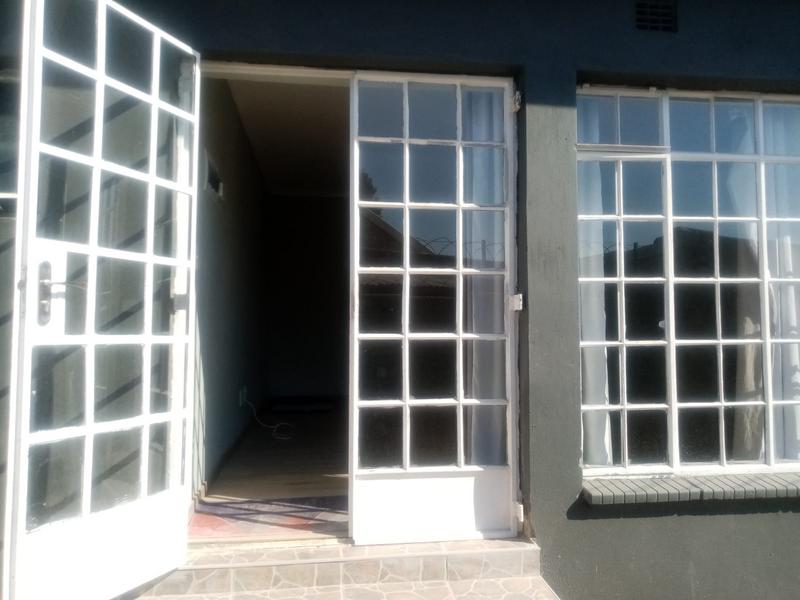 To Let 2 Bedroom Property for Rent in Modderbee Gauteng