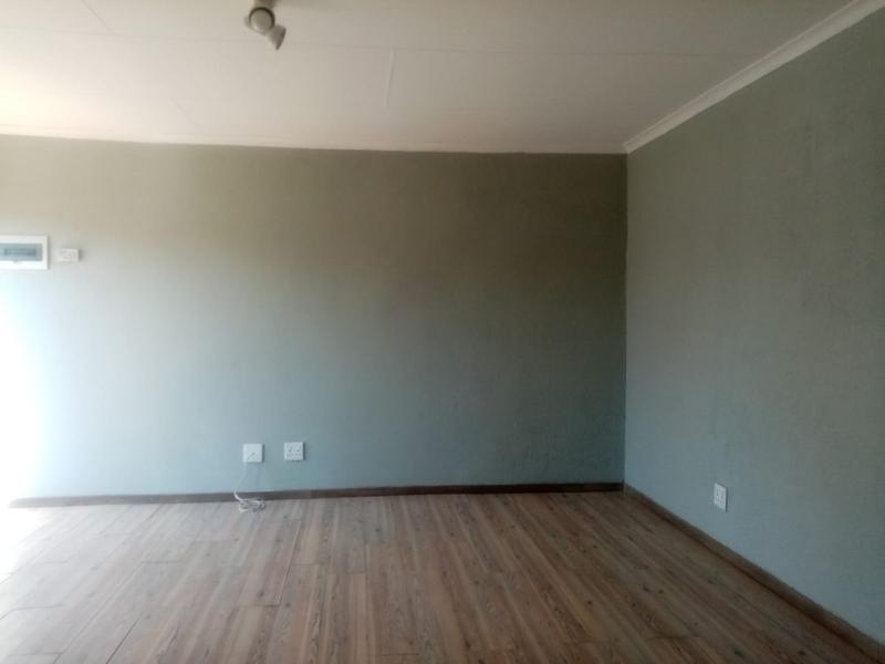 To Let 2 Bedroom Property for Rent in Modderbee Gauteng