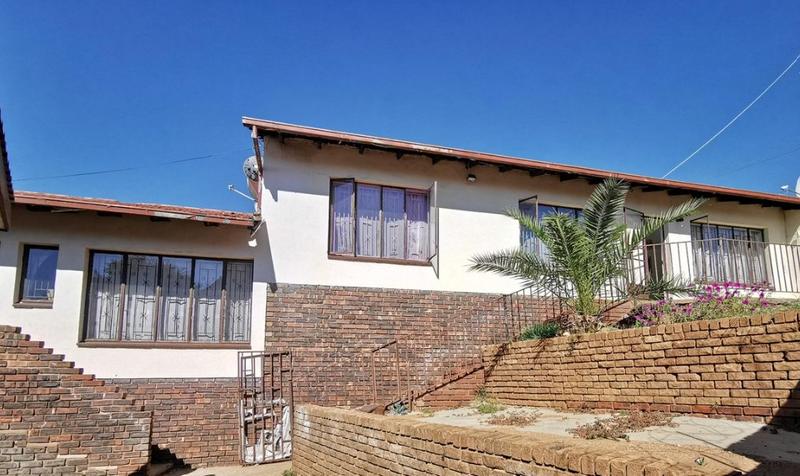 4 Bedroom Property for Sale in Laudium Gauteng