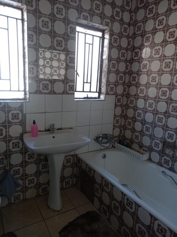 4 Bedroom Property for Sale in Laudium Gauteng