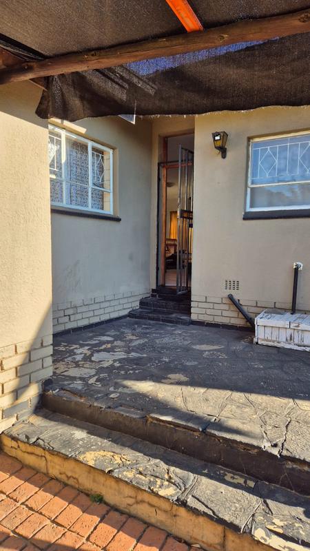 To Let 4 Bedroom Property for Rent in Symhurst Gauteng