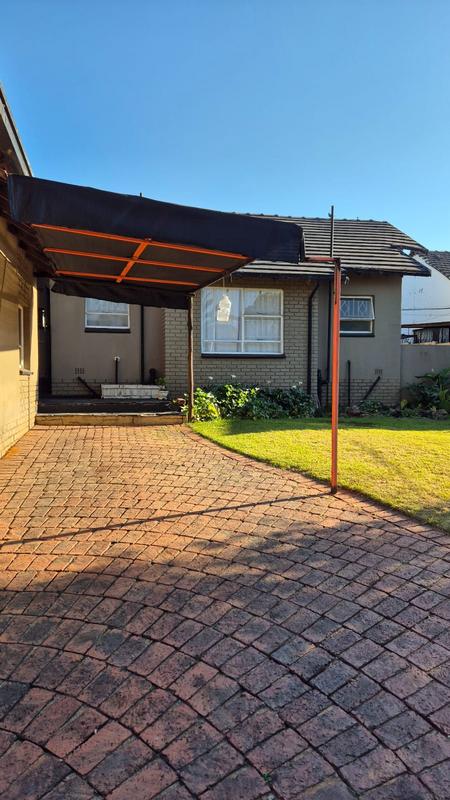 To Let 4 Bedroom Property for Rent in Symhurst Gauteng