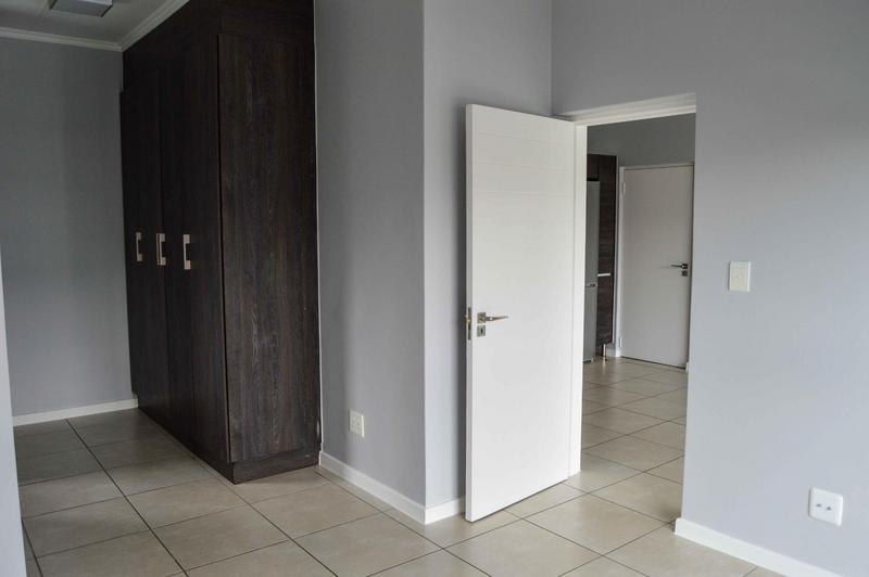 1 Bedroom Property for Sale in Greenstone Hill Gauteng