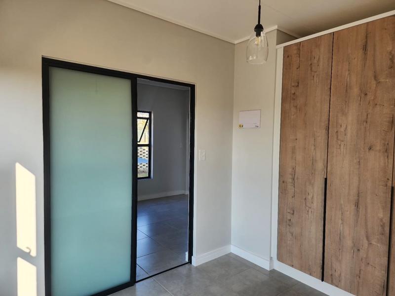 To Let 1 Bedroom Property for Rent in Waterfall Gauteng