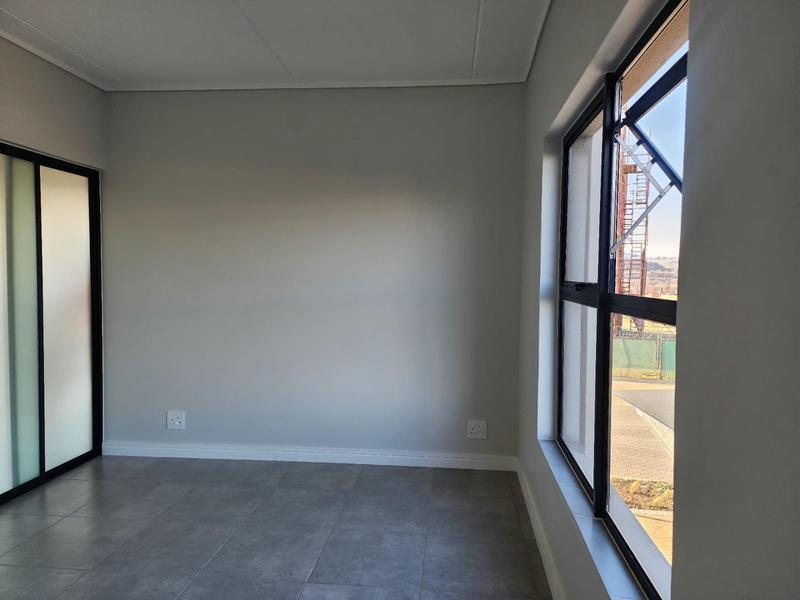 To Let 1 Bedroom Property for Rent in Waterfall Gauteng