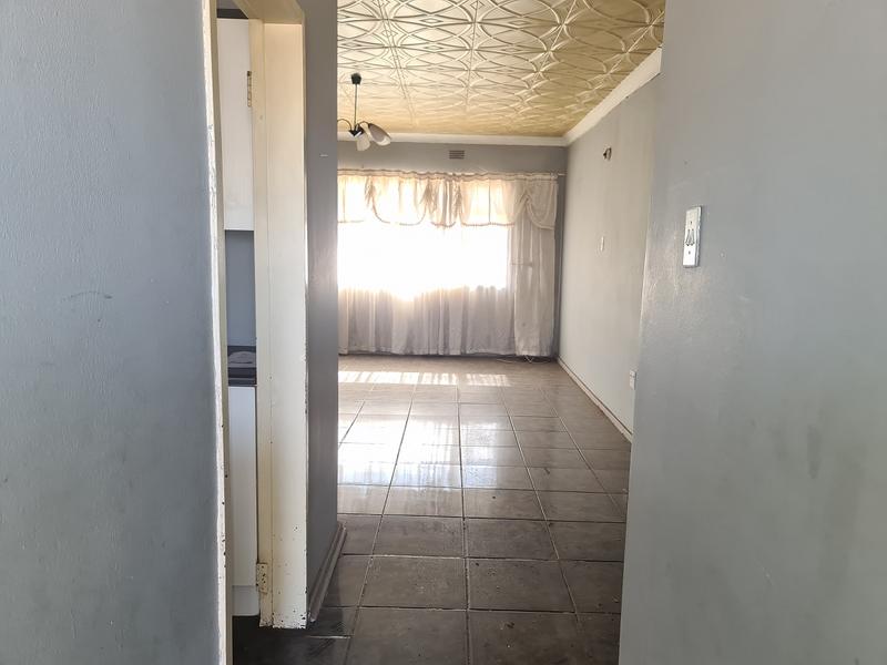 2 Bedroom Property for Sale in Vanderbijlpark Cw 6 Gauteng