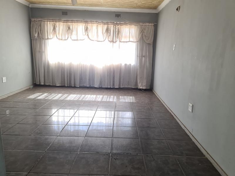 2 Bedroom Property for Sale in Vanderbijlpark Cw 6 Gauteng