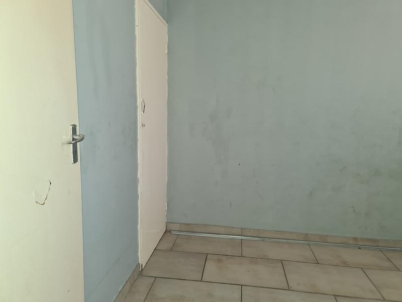 2 Bedroom Property for Sale in Vanderbijlpark Cw 6 Gauteng