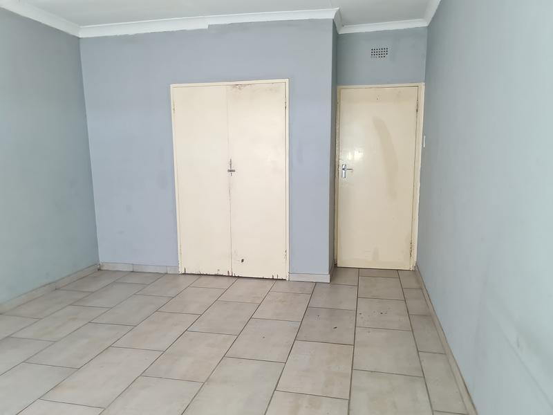 2 Bedroom Property for Sale in Vanderbijlpark Cw 6 Gauteng