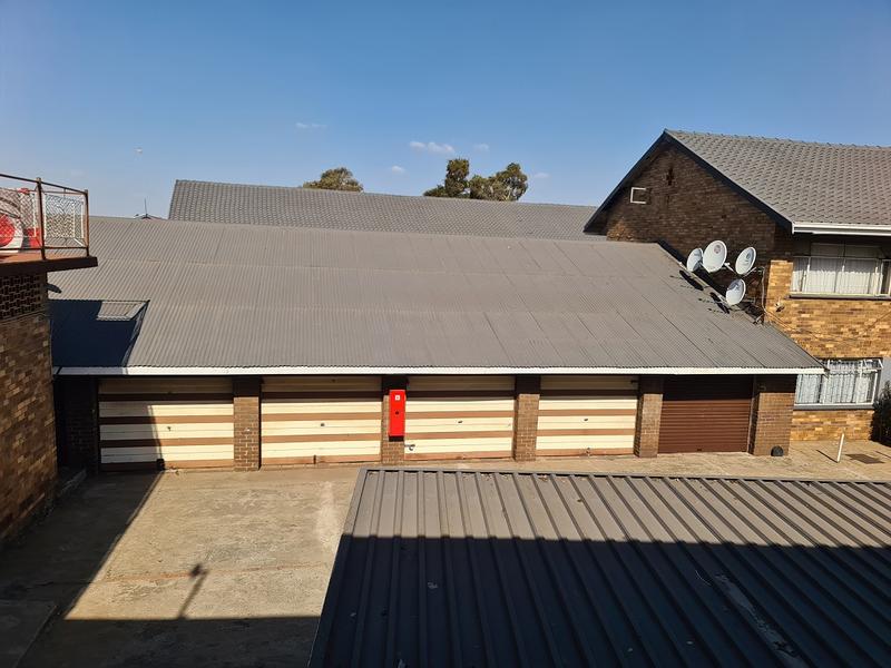 2 Bedroom Property for Sale in Vanderbijlpark Cw 6 Gauteng